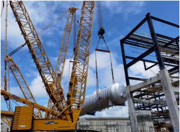 百台徐工设备火力全开,装备“世界最大”炼油厂! 百台徐工设备火力全开,装备“世界最大”炼油厂!