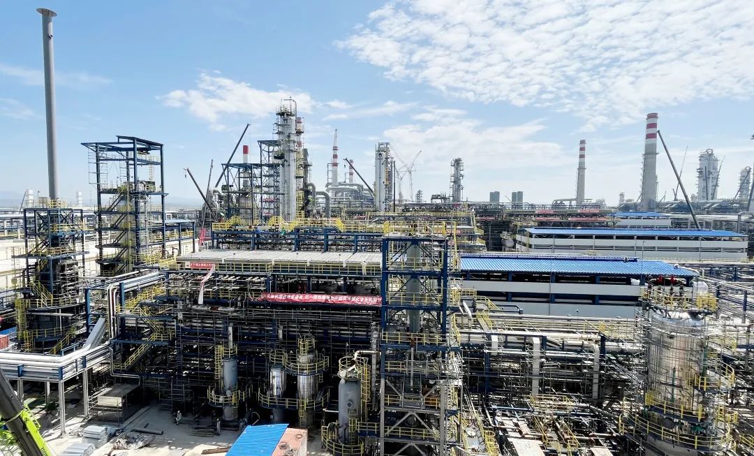 ս㶫ʯ | һ蹫˾53𡰴͡