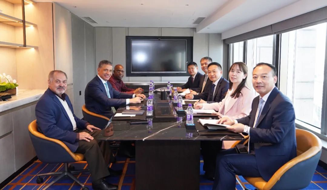 ʮֵίǡ³λ밲ҪԱ̸